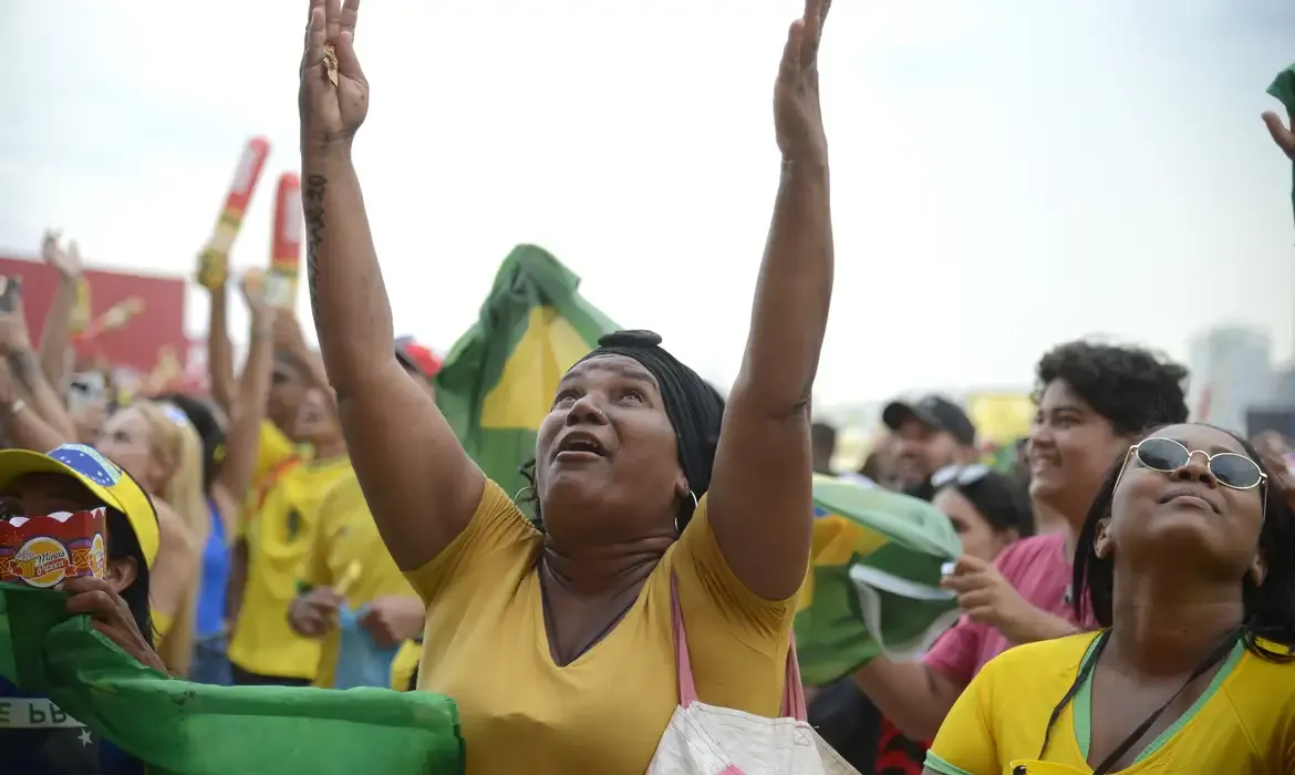 Polícia reforça a segurança em pontos de torcida no Rio de Janeiro