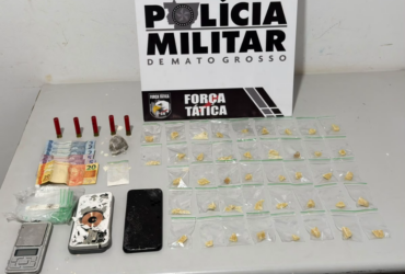 COMBATE AO TRÁFICO - FORÇA TÁTICA PRENDE TRÊS PESSOAS E APREENDE PORÇÕES DE DROGAS EM TANGARÁ DA SERRA