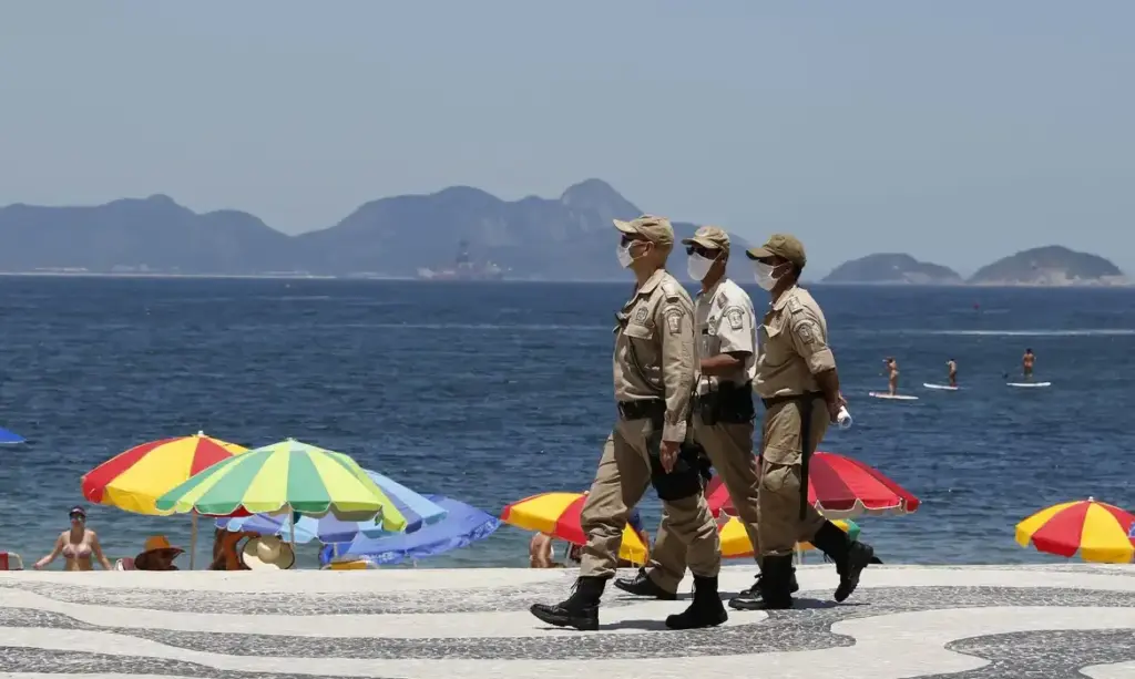 Rio anuncia política permanente de ordenamento nas praias da zona sul