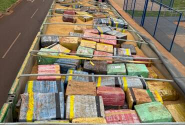 Carreta é apreendida com carga de maconha que seria levada ao Porto de Paranaguá