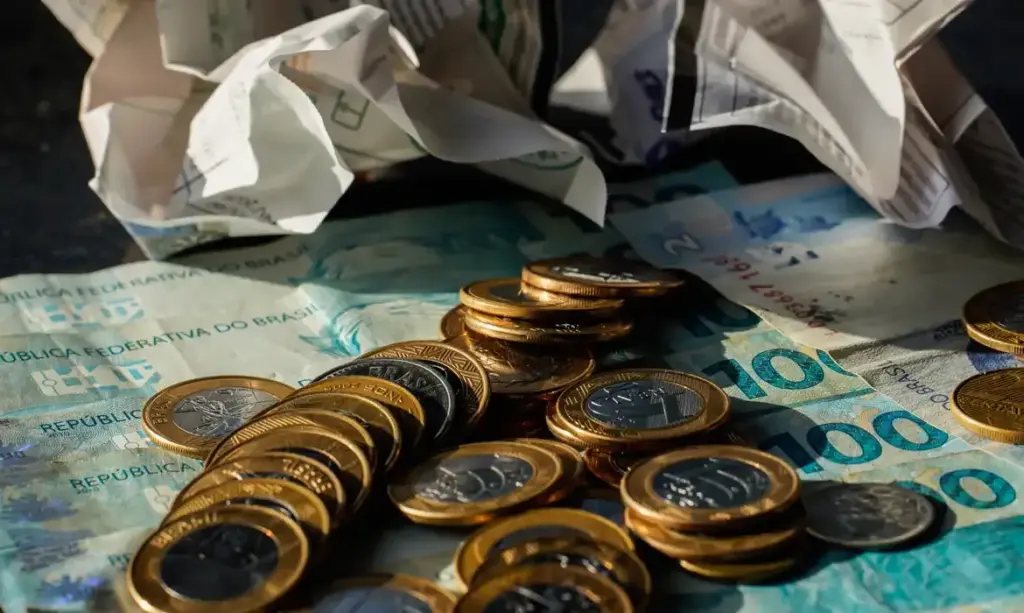 Economia avança 0,7% em maio impulsionada pelo consumo das famílias, aponta FGV