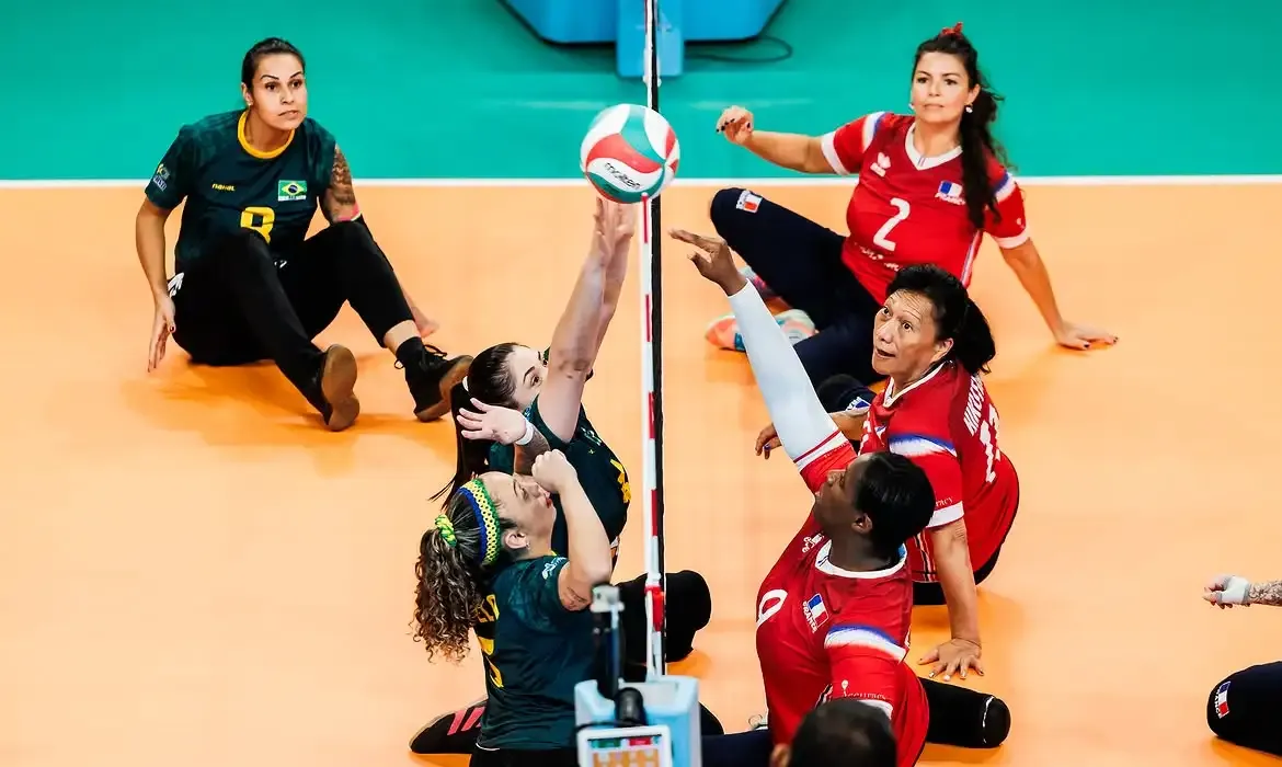 Brasil disputa oitavas do Mundial de vôlei sentado com campanhas invictas