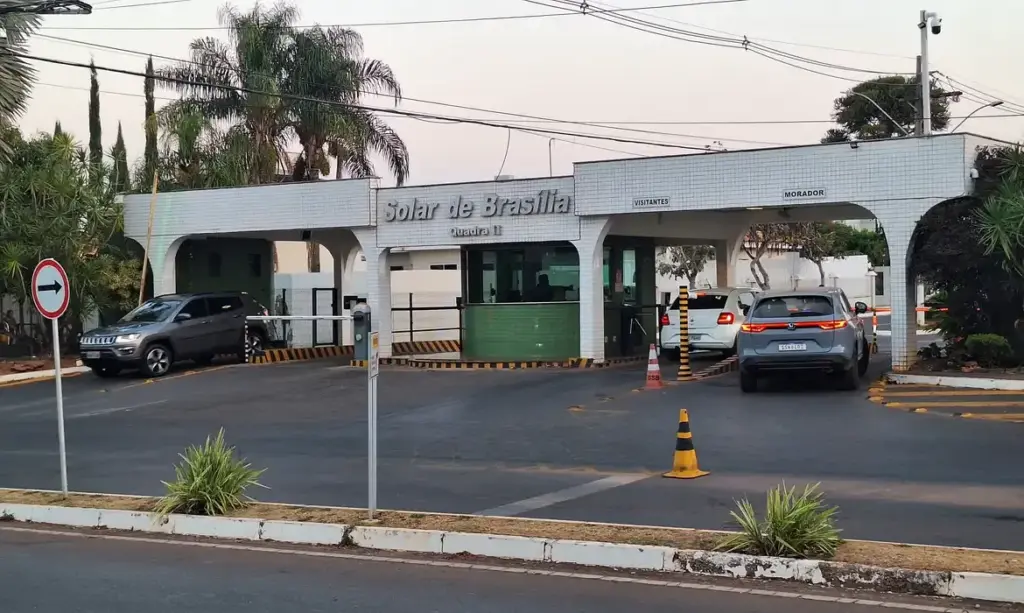 Bolsonaro não tem armas encontradas em busca da PF
