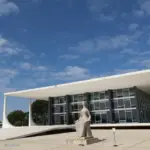 Bolsonaro reforça pedido para manter prisão domiciliar no STF