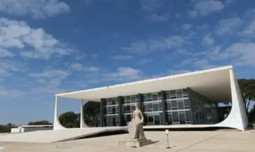 Bolsonaro reforça pedido para manter prisão domiciliar no STF