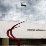 OAB solicita ao STF autorização para comunicação entre Flávio Bolsonaro e Jair Bolsonaro