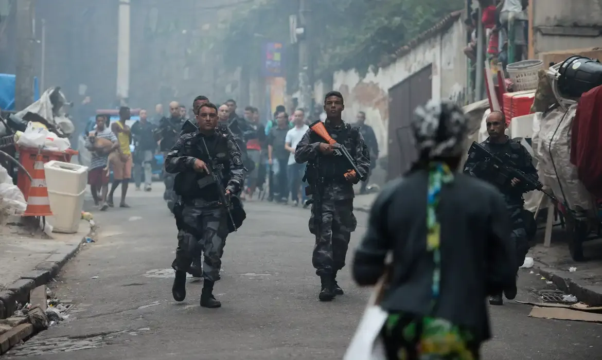 PCC: secretário afirma que classificação como terrorista favorece o crime