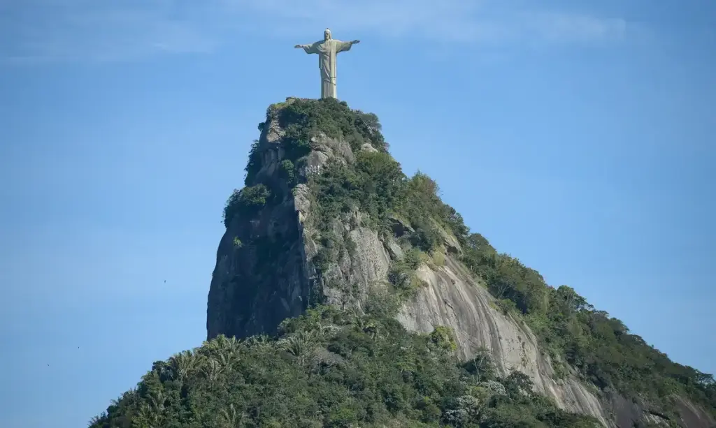 Cristo Redentor terá novas escadas e elevadores com acessibilidade reforçada