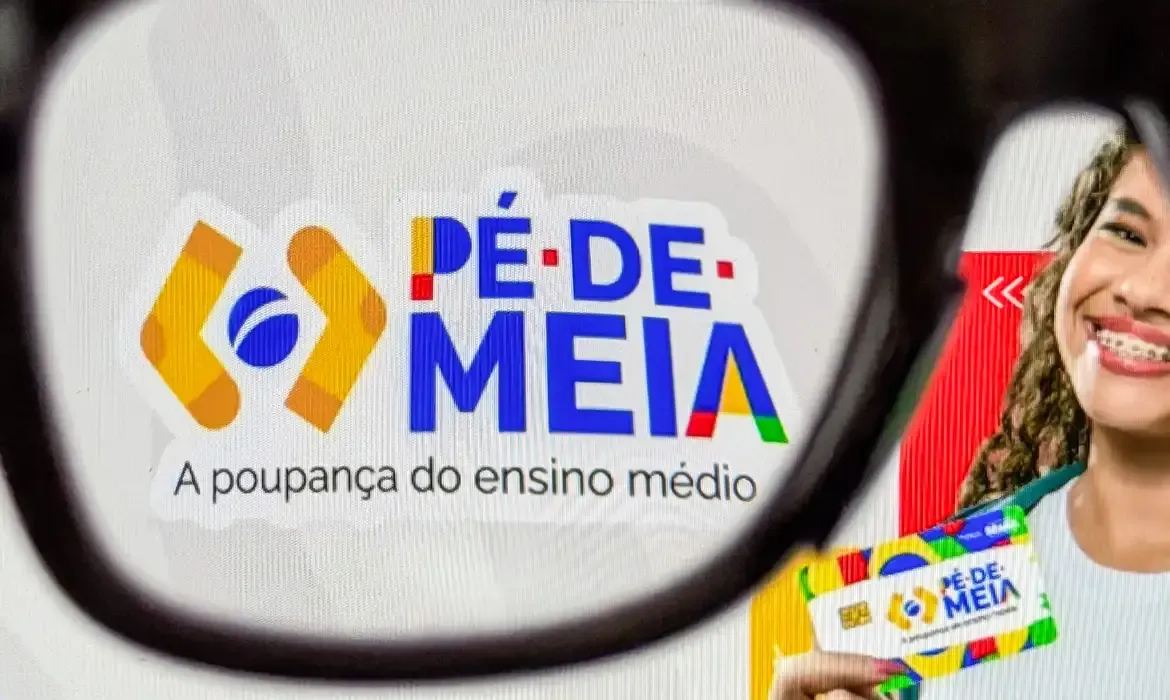 Educação: Pé-de-Meia paga quarta parcela a nascidos em julho e agosto