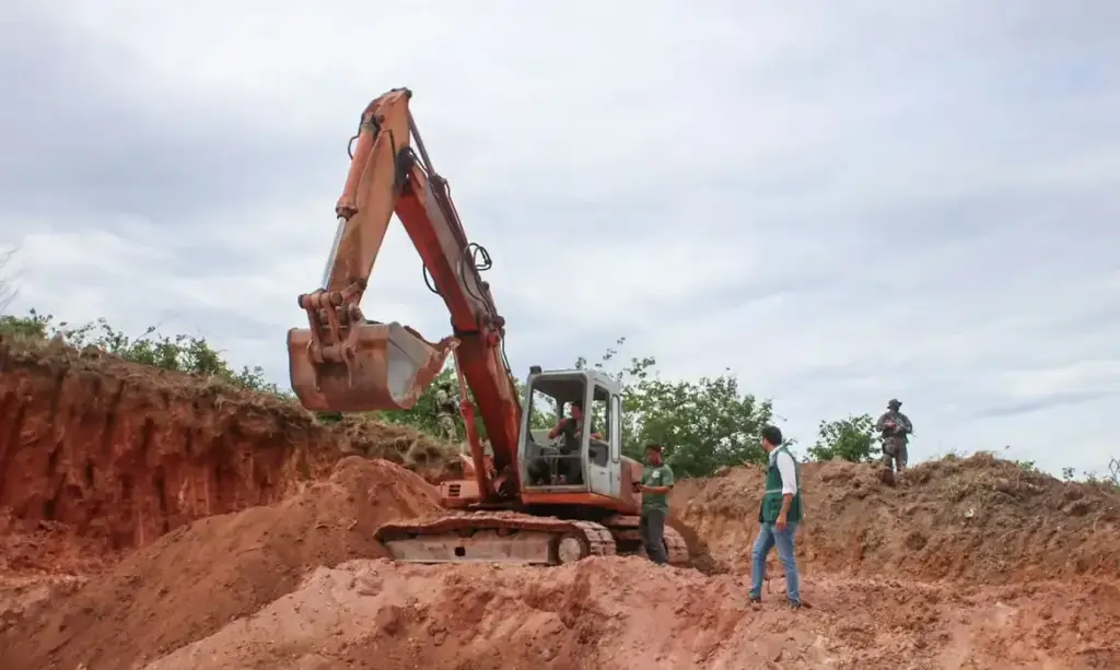 Inea interdita área de extração ilegal de minério em Maricá