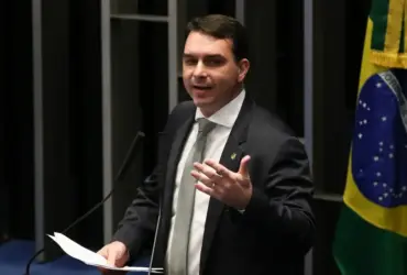 Flávio será ouvido em investigação por calúnia contra Lula, pede PGR