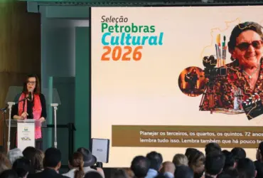 Gasolina deve seguir tendência de queda após recuo do petróleo, diz Petrobras
