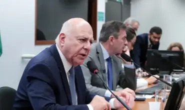 PEC que cria fundos para Sul e Sudeste é aprovada em comissão da Câmara e amplia repasses ao FPM