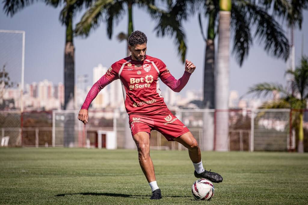 Vila Nova x Fortaleza: onde assistir ao vivo e tudo sobre o confronto da Série B. Imagem: @betocorreaphoto