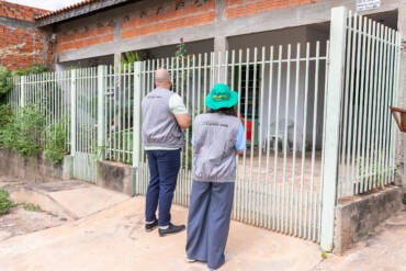 Cuiabá intensifica combate ao Aedes aegypti e vistoria mais de 574 mil imóveis no primeiro semestre de 2026