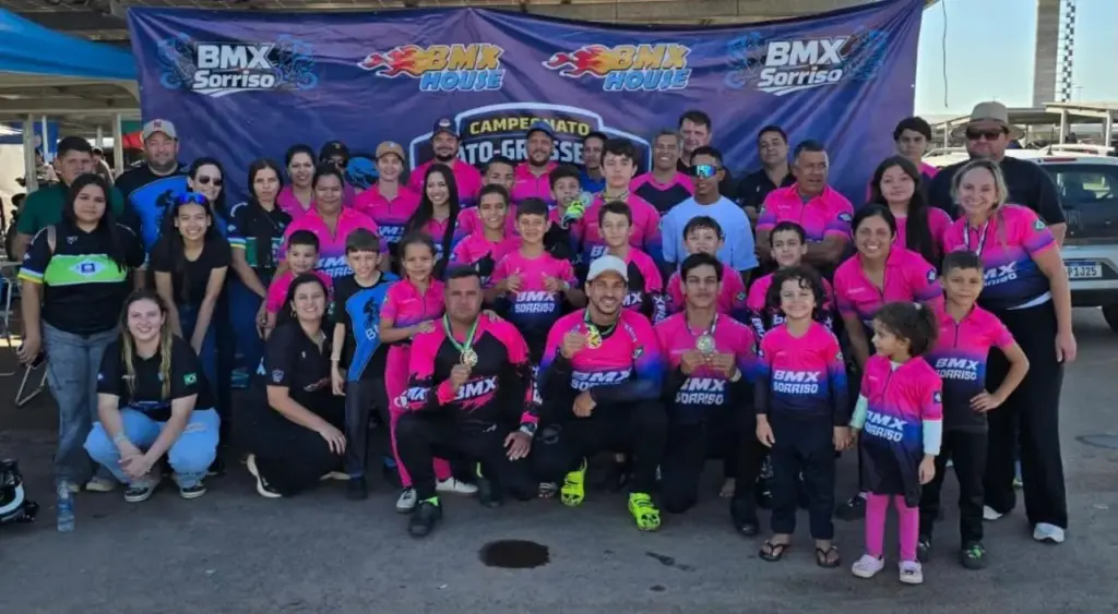 Com duas medalhas de ouro, equipe de Sorriso brilha no Brasileiro de BMX Racing 2026