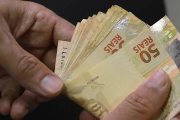 Busca por crédito cresce 31,89% em maio, aponta CNDL SPC Brasil