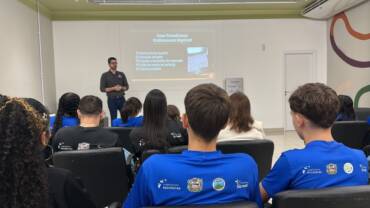 Cooperativas escolares vivenciam inovação e criatividade em oficina no Green Future Hub
