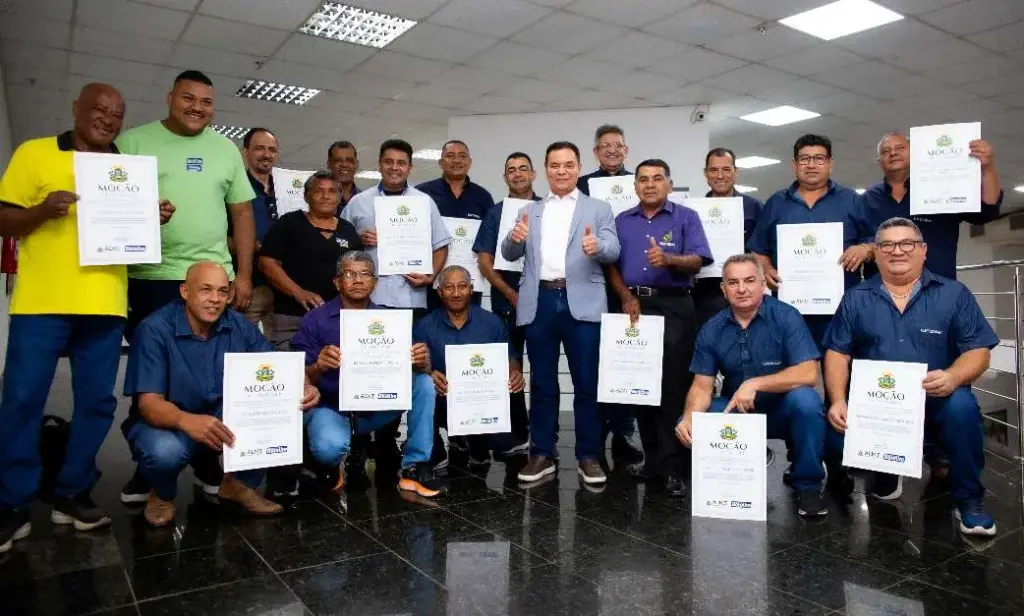 Trabalhadores do transporte coletivo recebem Moção de Aplausos na Assembleia Legislativa