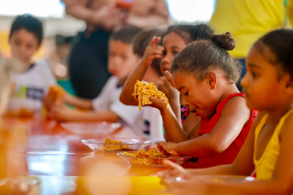 Rede municipal de Rondonópolis inova e lança o “Dia da Pizza” na merenda escolar