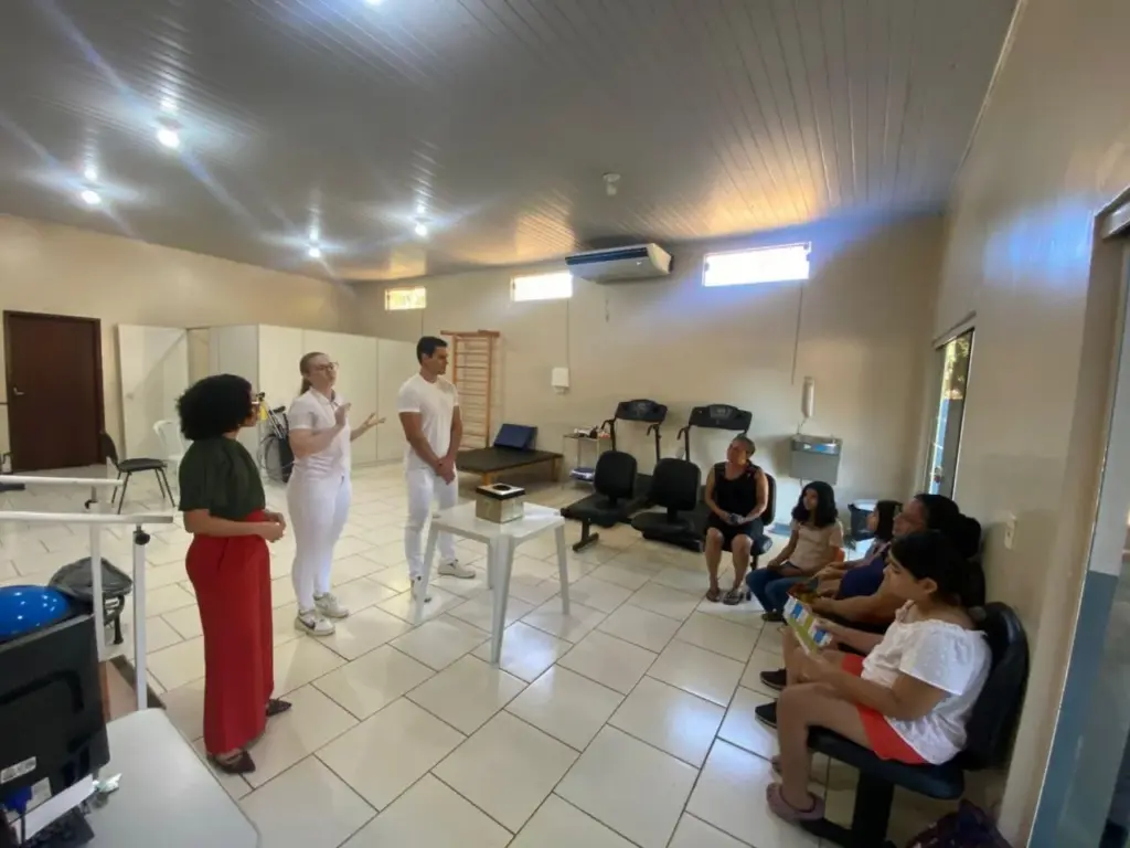 Equipe da Academia da Saúde leva ações de nutrição e bem-estar para o Distrito de Primavera