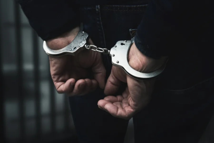 Homem é preso por agredir mulher e resistir à prisão durante a Expo Tapurah 2026