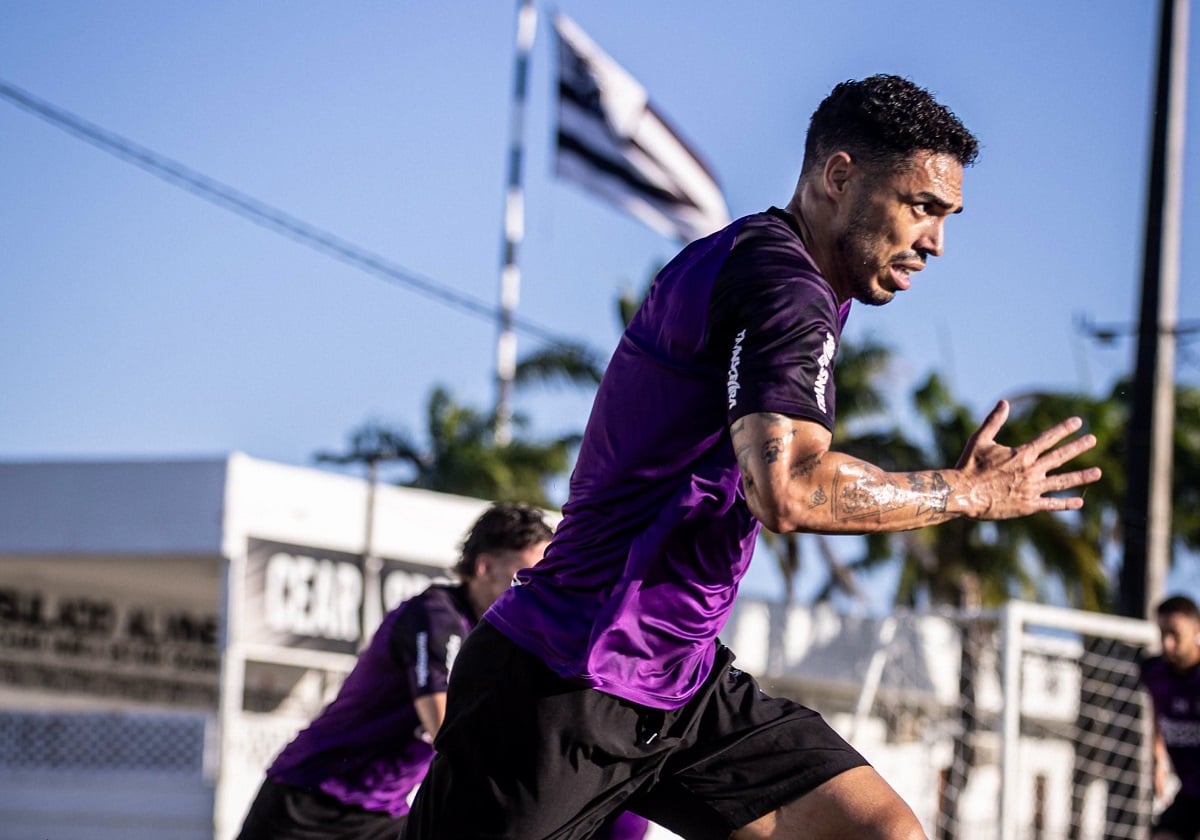 Goiás x Ceará: onde assistir ao vivo, horário e prováveis escalações pela Série B. Imagem: Felipe Santos Ceará SC