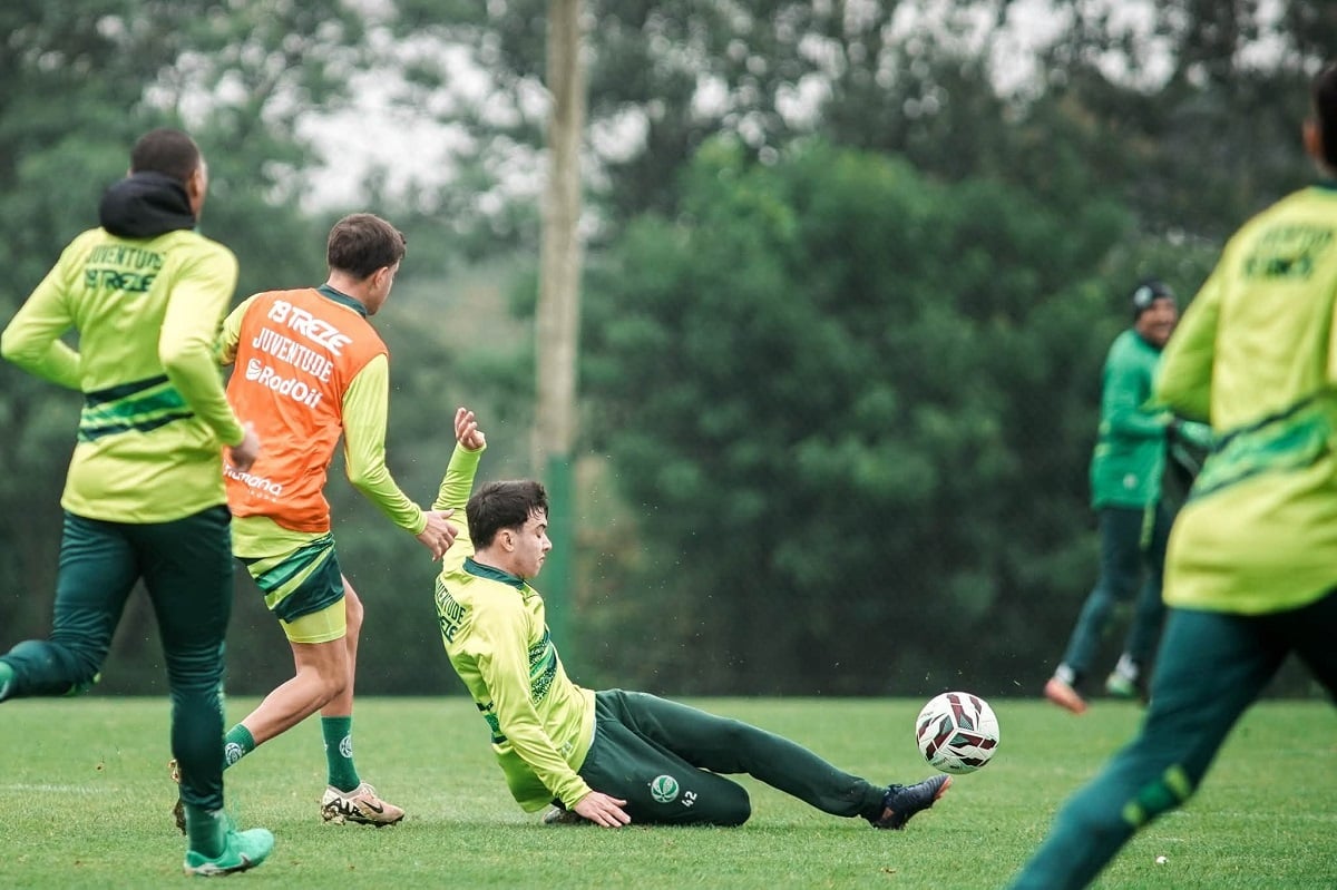 Náutico x Juventude: onde assistir ao vivo, horário e prováveis escalações pela Série B 2026. Imagem: Fernando Alves/ECJ Náutico x Juventude: onde assistir ao vivo, horário e prováveis escalações pela Série B 2026. Imagem: Fernando Alves/ECJ