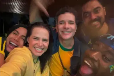 Karaokê marca reação à eliminação do Brasil