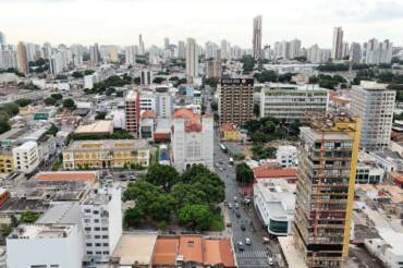 MPMT requer na Justiça suspensão de cortes de árvores em Cuiabá