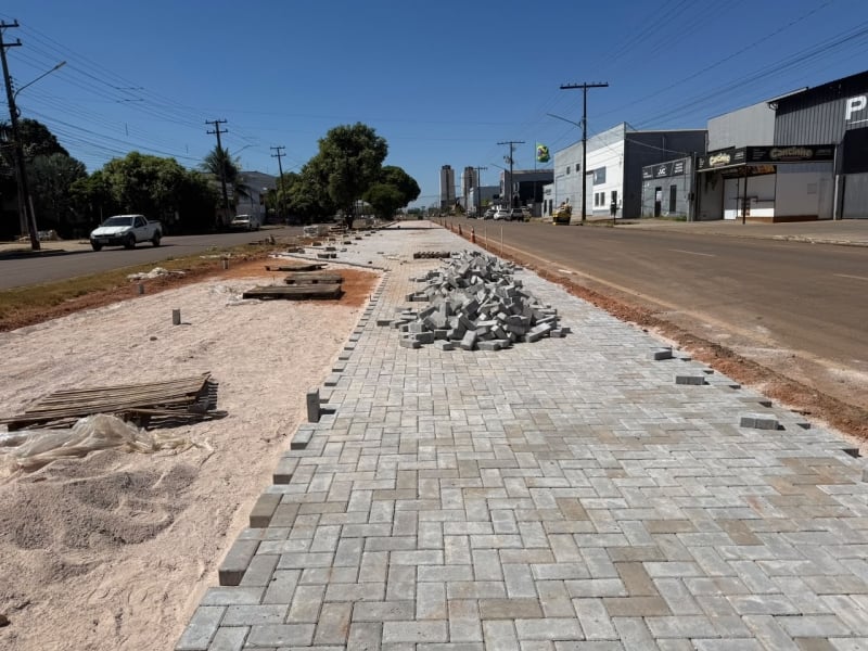 Mobilidade e Comércio: Obras do novo estacionamento da Avenida Joaquim Socreppa entram na reta final em Sinop