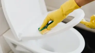 Calcário: como remover manchas de torneiras e vasos