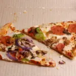 Pizza amanhecida: quando ainda é seguro consumir