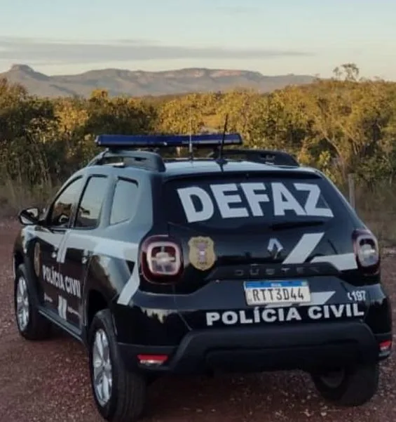 Polícia Civil prende foragida durante investigação por fraude tributária em Cuiabá
