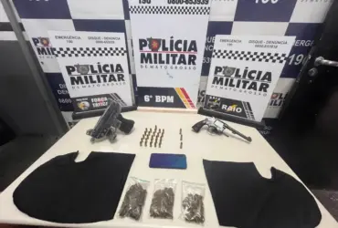 Polícia Militar apreende adolescentes com submetralhadora e munições