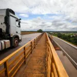 Produção de grãos cresce 60% e MT prevê fechar o ano com 14 mil km de estradas asfaltadas