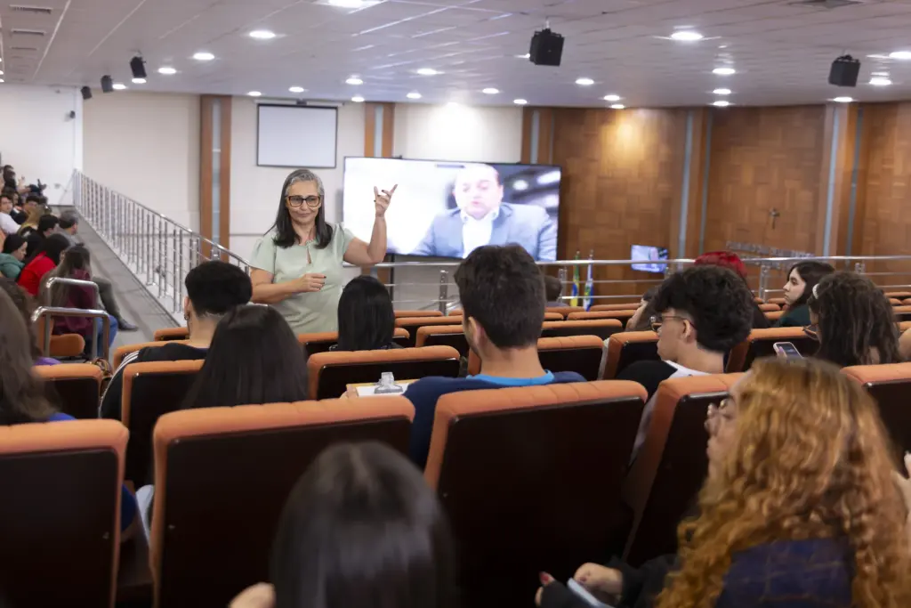 Assembleia Legislativa recebe mil visitantes em programa de formação cidadã em MT