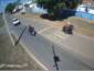(VÍDEO) Entregadora por aplicativo morre após colisão entre motocicleta e caminhonete em Rondonópolis