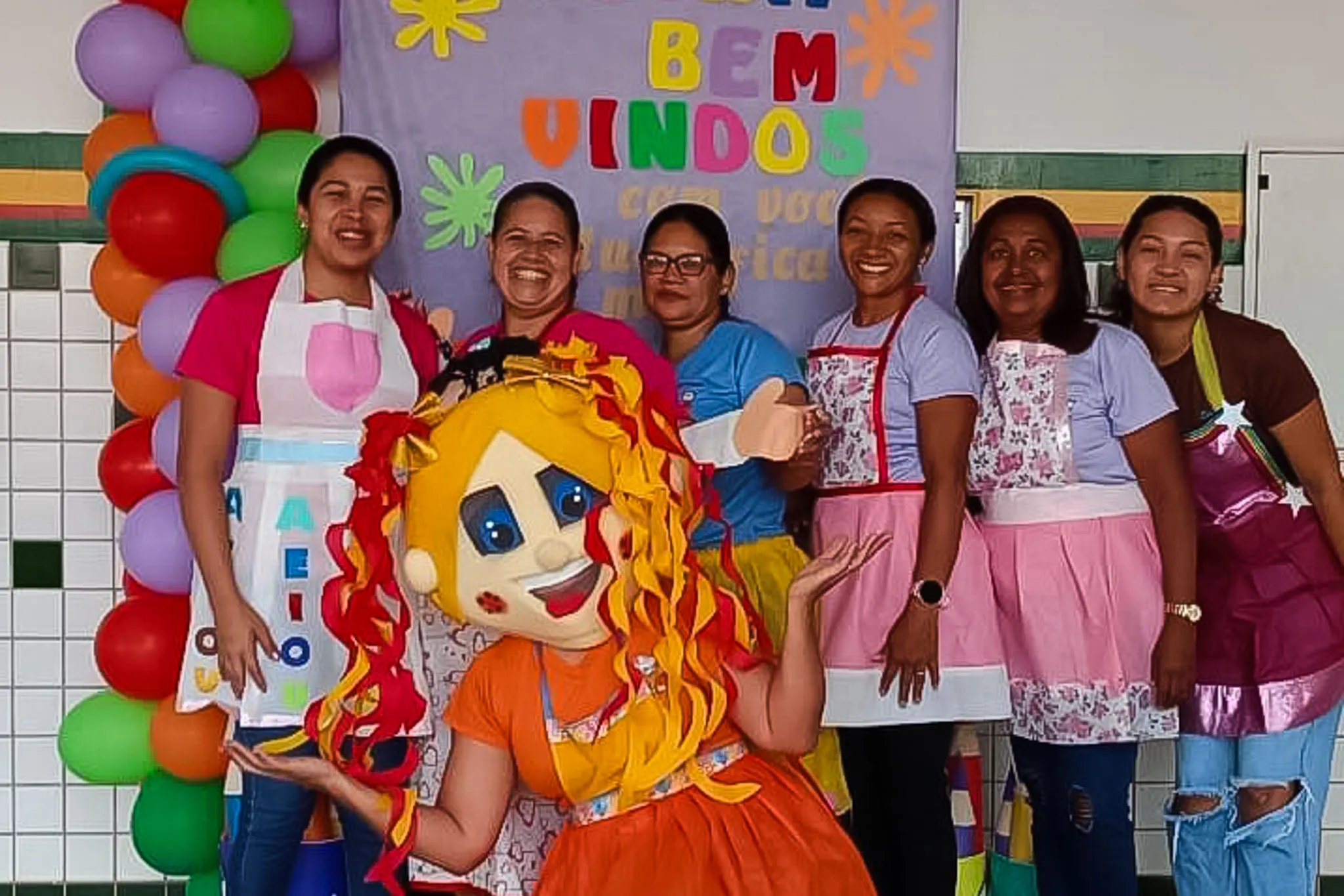 Rede Municipal de Várzea Grande transforma volta às aulas em um dia de fantasia, acolhimento e muita alegria