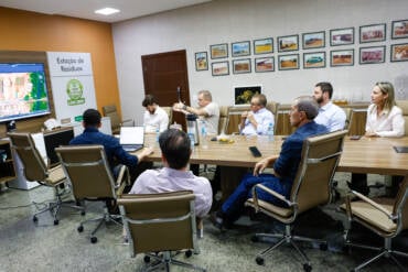 Vereadores participam de reunião para definição de melhorias no trânsito da travessia urbana da BR