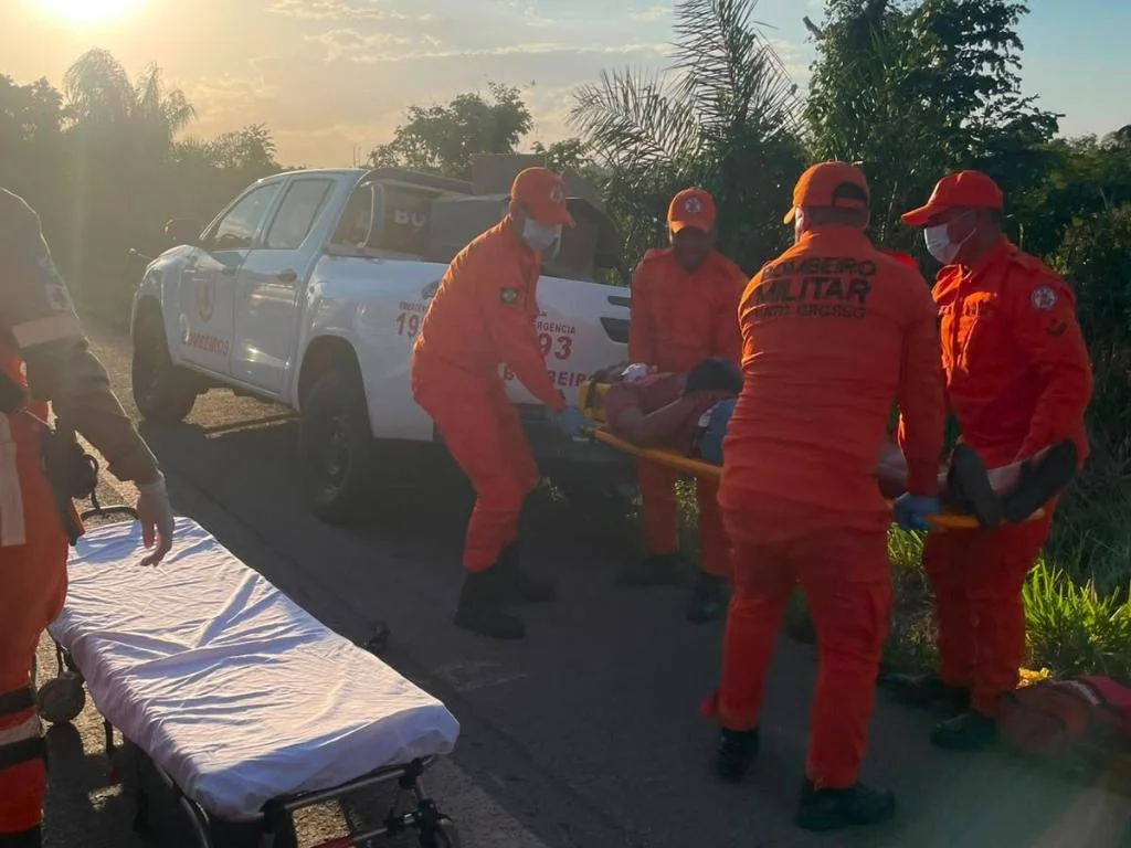 Motorista fica ferido após colisão na BR-070 em Cáceres