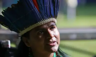 Indumentárias tradicionais poderão ser usadas em fotos de documentos oficiais