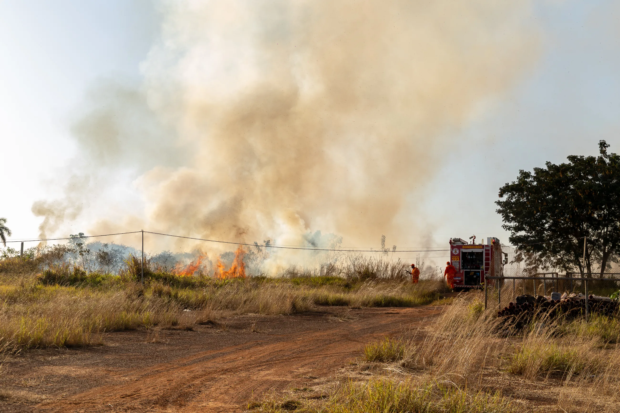 Rondonópolis e Corpo de Bombeiros criam brigada mista para combater queimadas na seca