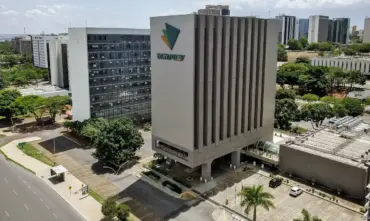 Dataprev abre concurso com 212 vagas e salários de até R$ 10,6 mil