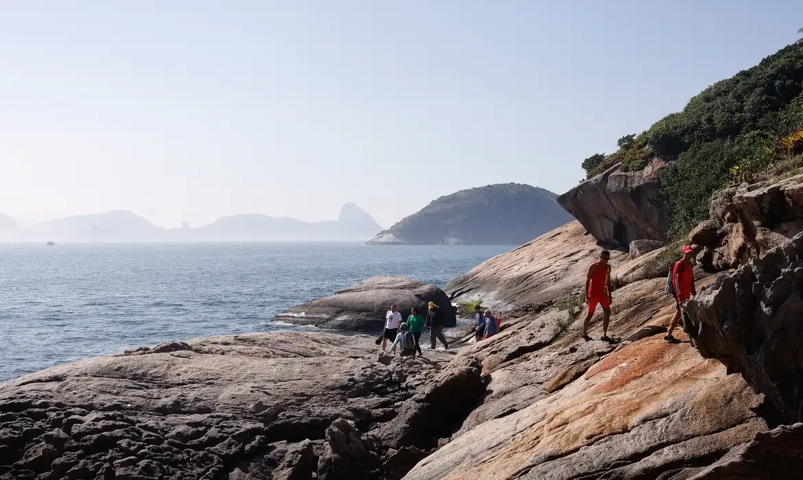 Trilha é inaugurada nas Ilhas Cagarras e amplia visitação em área de conservação