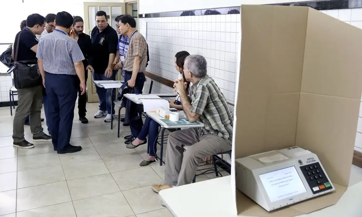 Mesários começam a ser convocados para as eleições de outubro