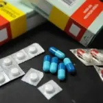Medicamentos têm variação de até 2.433% nos preços em farmácias de SP