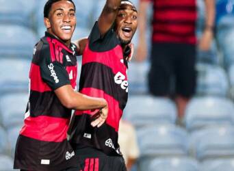 Flamengo x Benfica: onde assistir ao vivo, horário, escalações e tudo sobre o amistoso no Troféu do Algarve. Imagem: CRF
