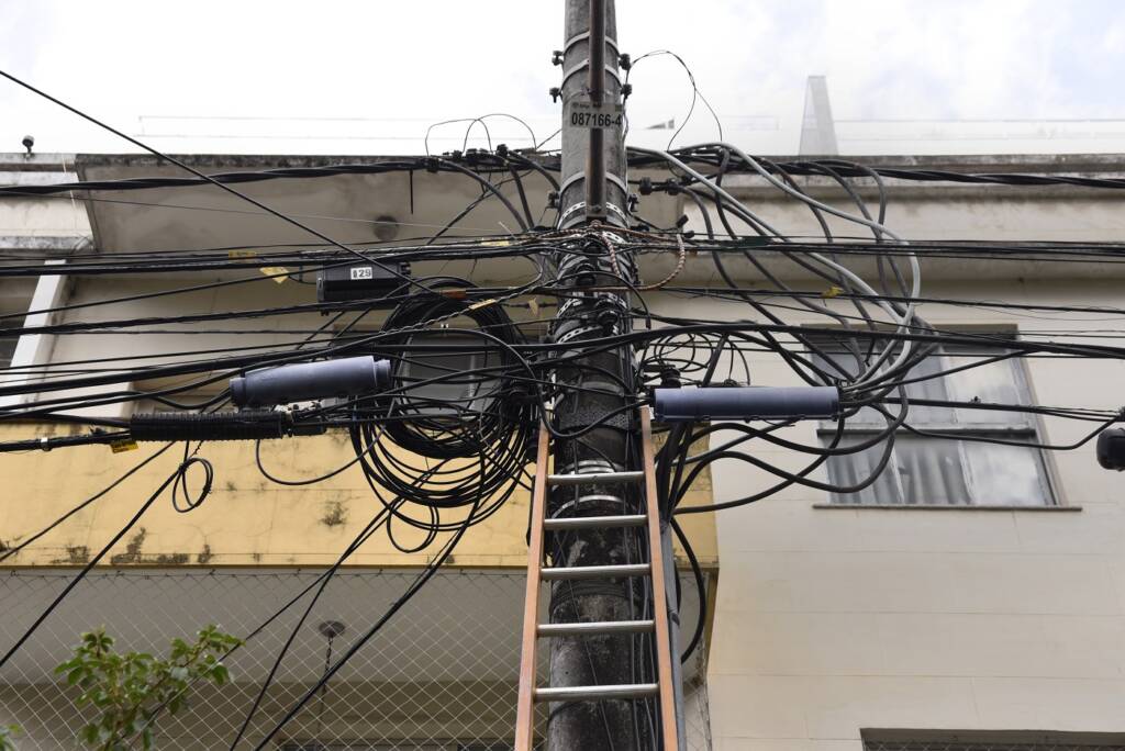 Furto de energia em Mato Grosso - um "gato" de energia a cada 15 minutos; Várzea Grande lidera ranking de fraudes