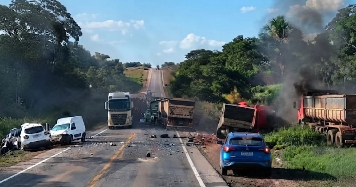 Grave acidente na BR-163 deixa dois mortos em Itaúba; veículo transportava quase 90 kg de drogas